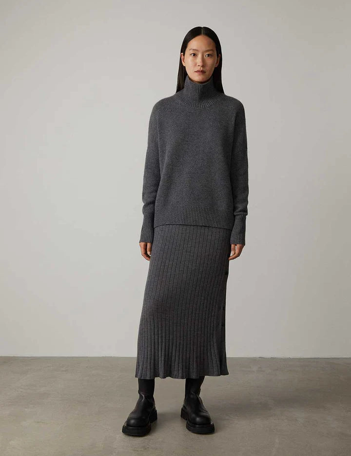 Sweater made of luxurious cashmere mix with turtlenecks-5
