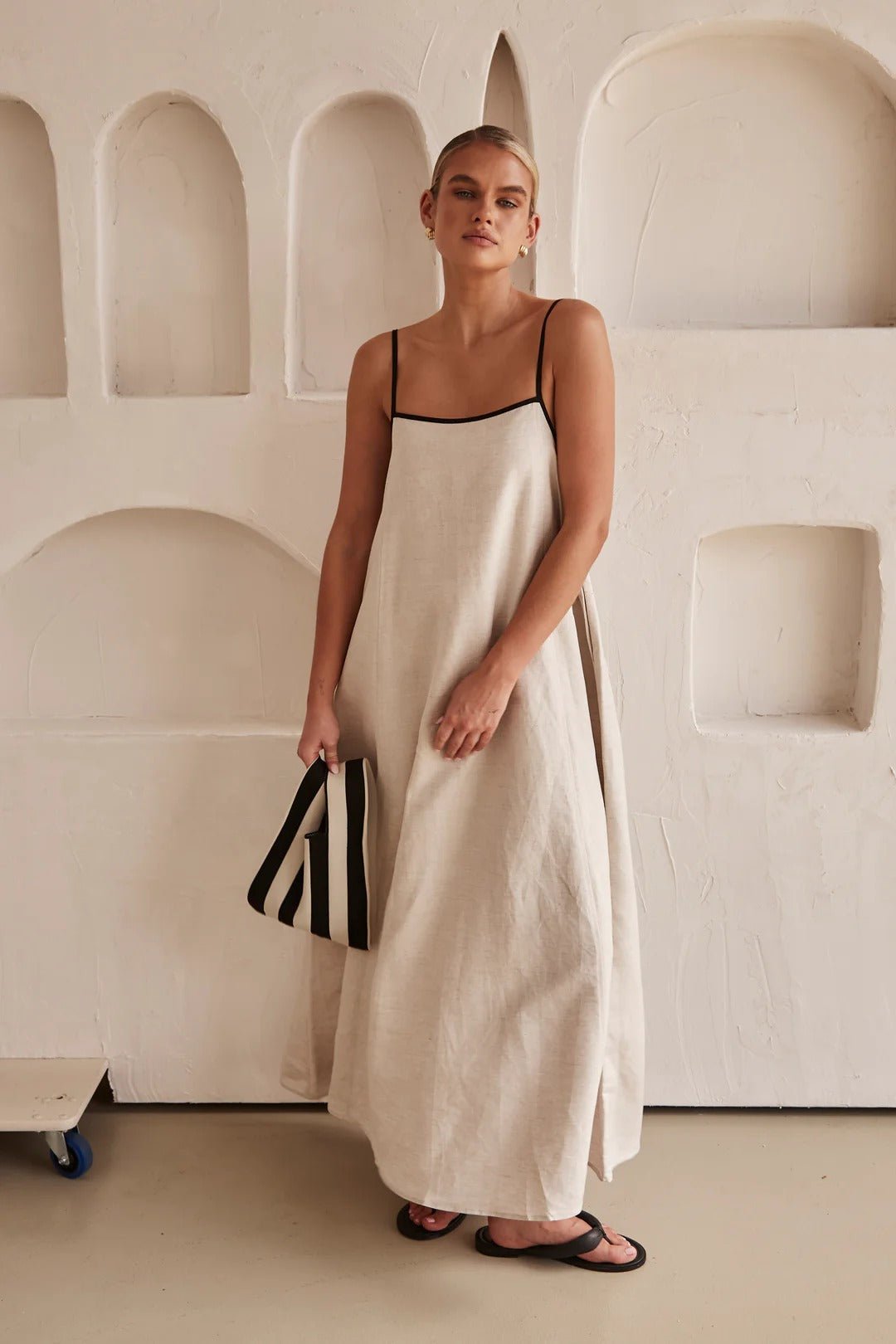 Amelia | Women's Linen Contrast-Trim Adjustable-Strap Maxi Dress 1