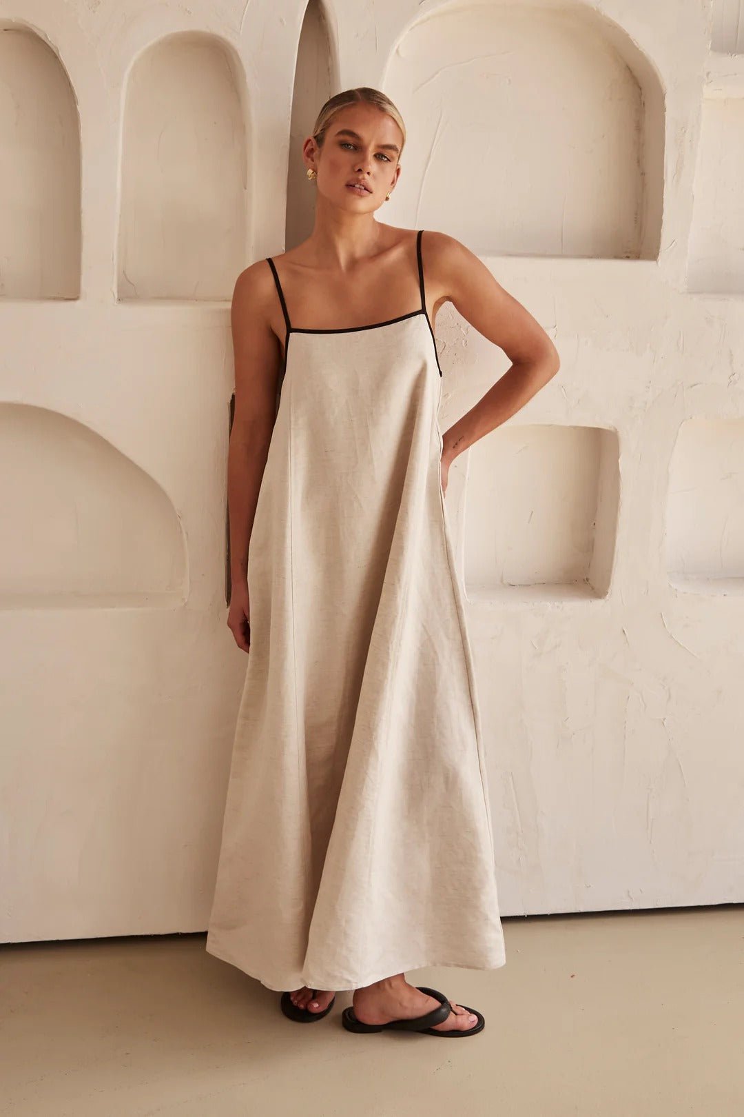Amelia | Women's Linen Contrast-Trim Adjustable-Strap Maxi Dress 2