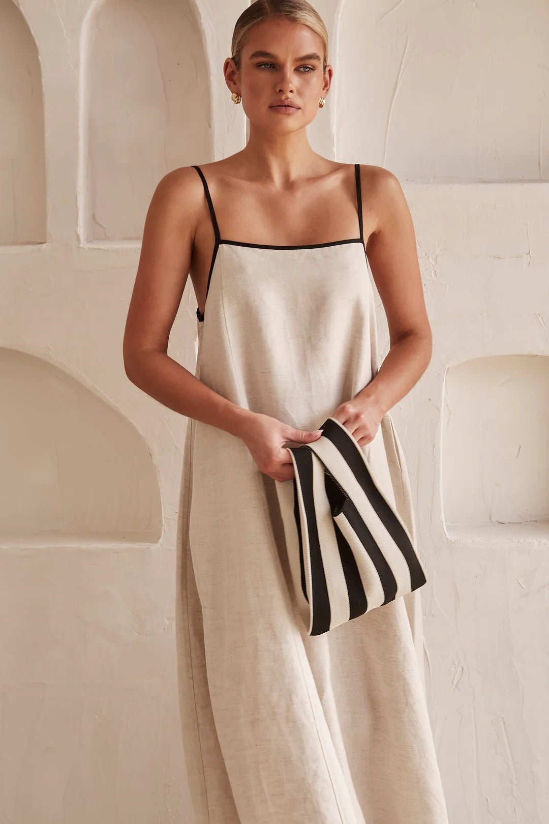 Amelia | Women's Linen Contrast-Trim Adjustable-Strap Maxi Dress 3
