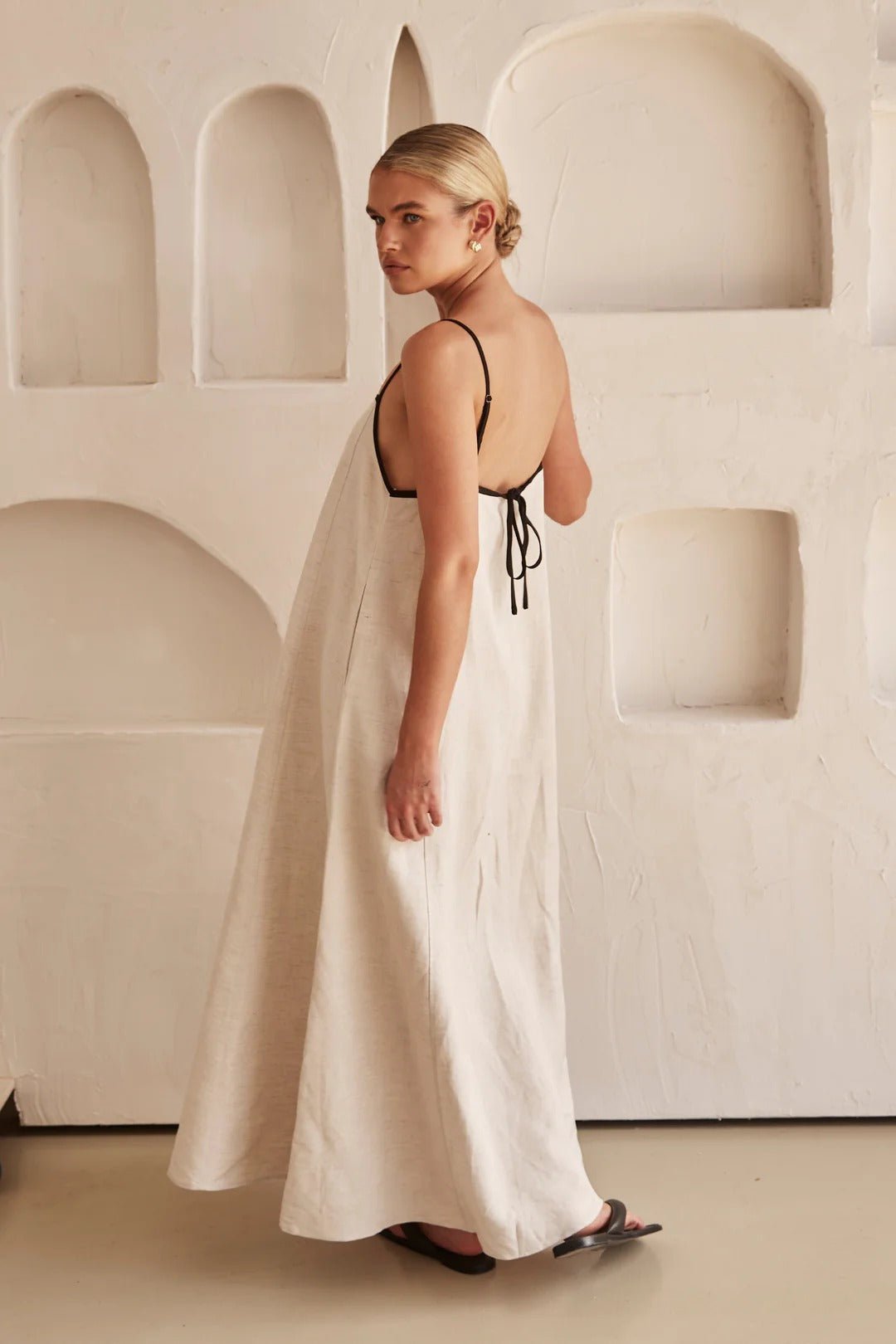 Amelia | Women's Linen Contrast-Trim Adjustable-Strap Maxi Dress 5