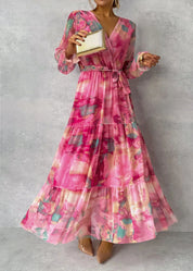 Susanne | Damen Fließendes, plissiertes Maxikleid mit Gürtel und Blumenmuster 1