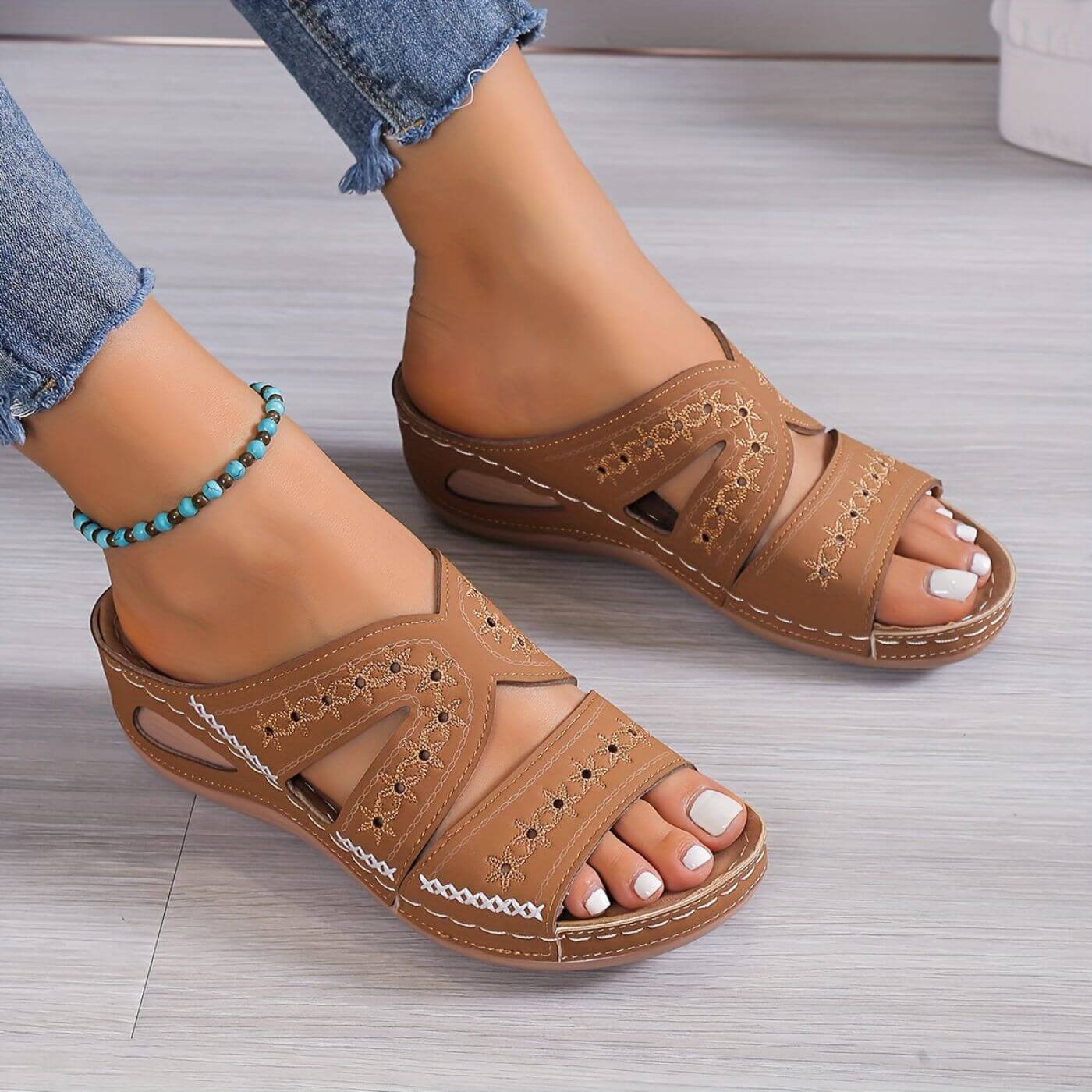 Women's Orthopedic Slide Sandals with Arch Support for Everyday Comfort 3