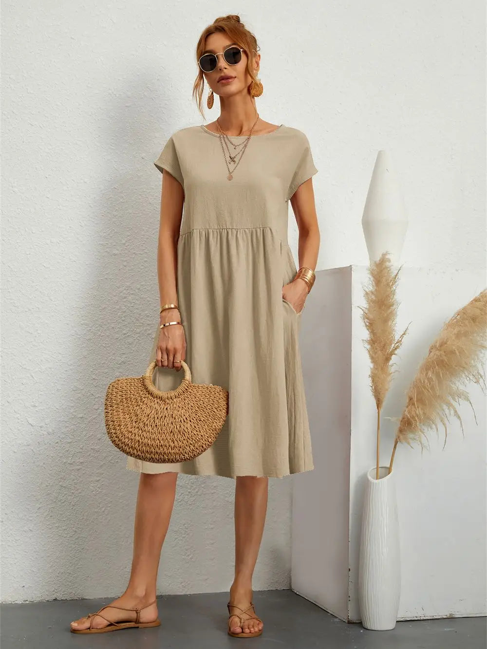 Women's Summer Dress with Pockets - Casual Lightweight White Maxi Dress for Effortless Style 3