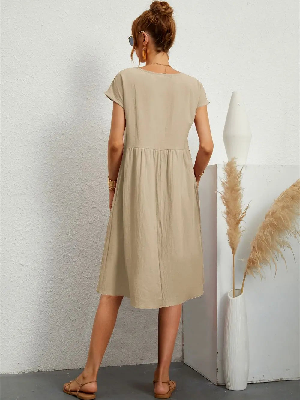 Women's Summer Dress with Pockets - Casual Lightweight White Maxi Dress for Effortless Style 4