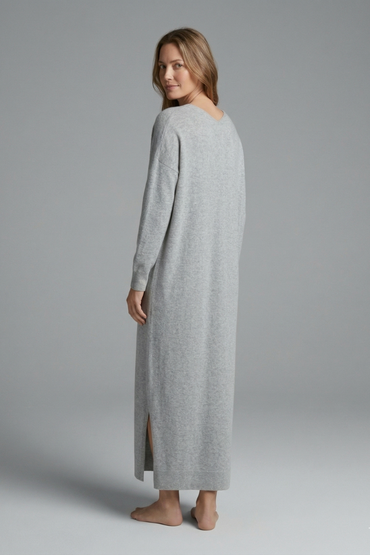Women’s V-Neck Maxi Dress with Long Sleeves and Side Slits 5