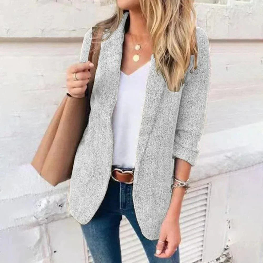 poppy-einzigartige-blazerjacke-newberlin-mode-52269789905222.webp?v=1715852559